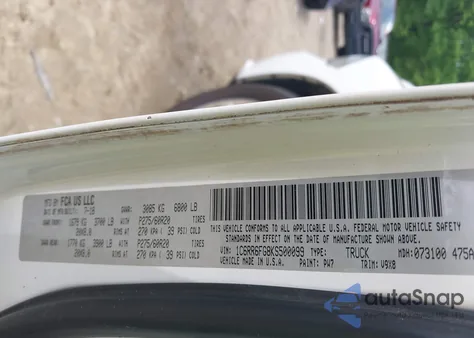 2019 Ram 1500 Classic Express 4X2 6'4 Box z USA, uszkodzony, nr VIN 1C6RR6FG8KS500099